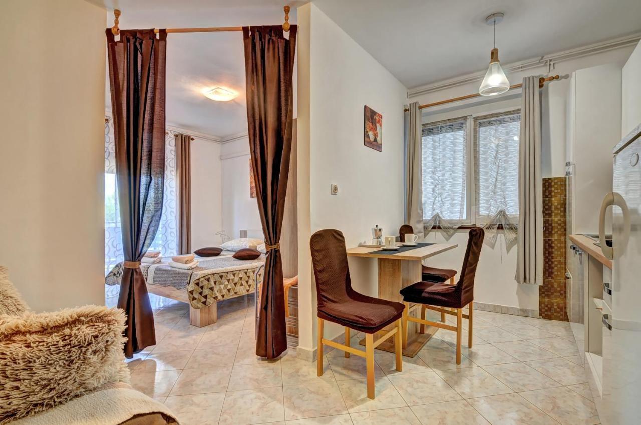Apartments Kajfes Fažana Eksteriør bilde